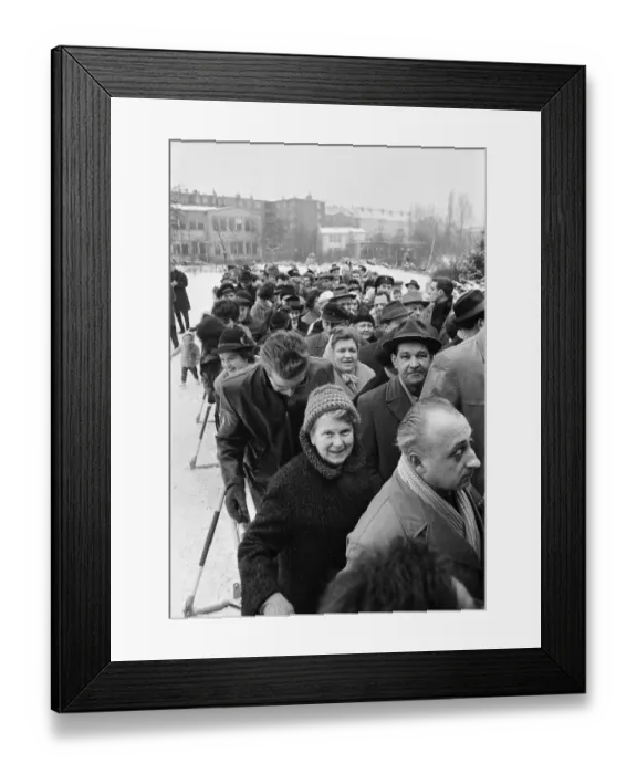 Framed Print : For the first time since its erection, the Berlin Wall is opened for border crossings for Framed Print : For the first time since its erection, the Berlin Wall is opened for border crossings for