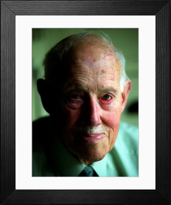 Framed Print : LADYBIRD Pic... Ed Maynard Harry Wingfield (88), the illustrator for many of