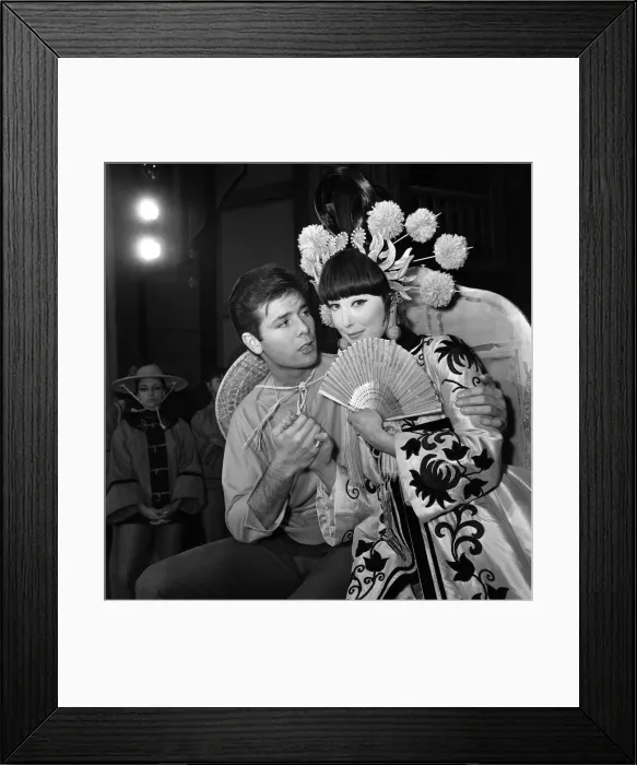 Framed Print : Dress rehearsal for Palladium pantomime, Aladdin and his Wonderful Lamp