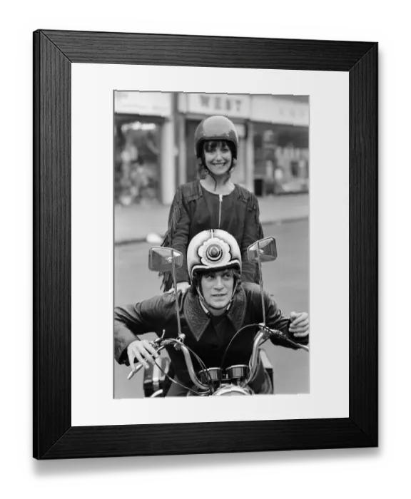 Framed Print : Actress Una Stubbs and her husband Nicky Henson arrive at the Young Vic Theatre for a Framed Print : Actress Una Stubbs and her husband Nicky Henson arrive at the Young Vic Theatre for a
