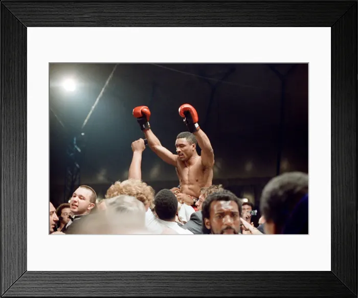 Framed Print : Michael Watson vs Nigel Benn for the British Commonwealth middleweight title Framed Print : Michael Watson vs Nigel Benn for the British Commonwealth middleweight title