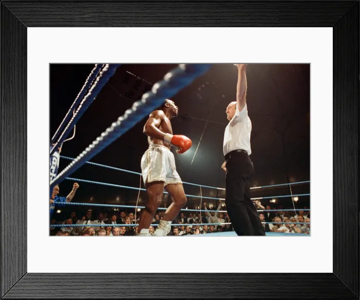 Framed Print : Michael Watson vs Nigel Benn for the British Commonwealth middleweight title Framed Print : Michael Watson vs Nigel Benn for the British Commonwealth middleweight title
