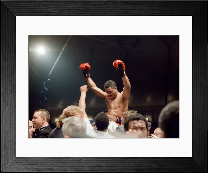 Framed Print : Michael Watson vs Nigel Benn for the British Commonwealth middleweight title Framed Print : Michael Watson vs Nigel Benn for the British Commonwealth middleweight title