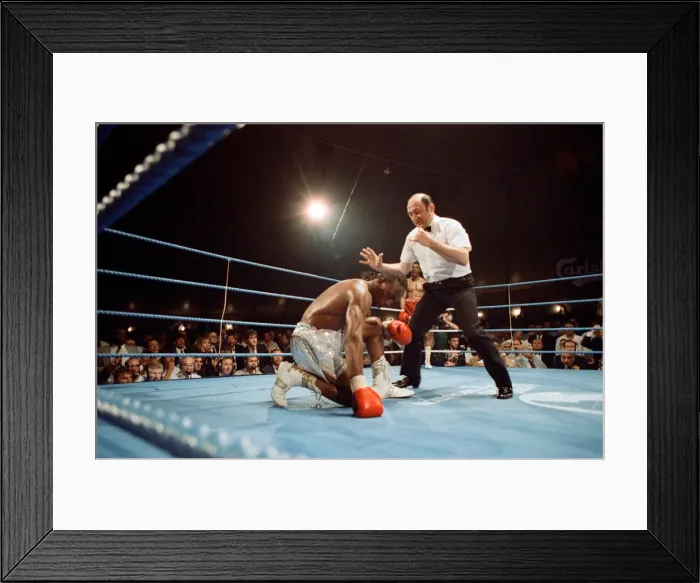 Framed Print : Michael Watson vs Nigel Benn for the British Commonwealth middleweight title Framed Print : Michael Watson vs Nigel Benn for the British Commonwealth middleweight title