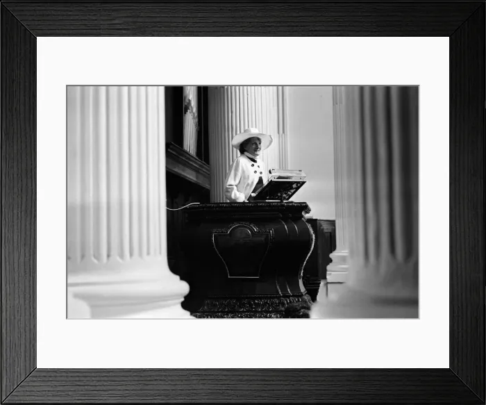 Framed Print : Television chef, Fanny Cradock, speaking from the pulpit, St Mary Woolnoth Church Framed Print : Television chef, Fanny Cradock, speaking from the pulpit, St Mary Woolnoth Church