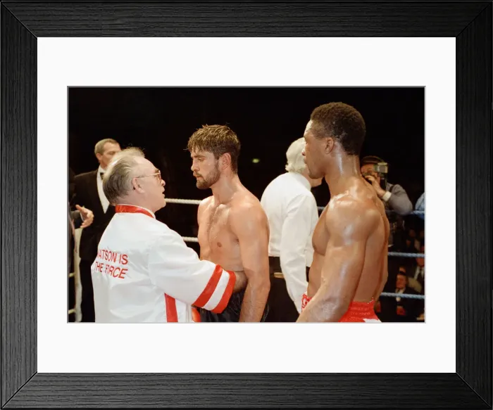 Framed Print : Michael Watson vs Craig Trotter for the Commonwealth middleweight title Framed Print : Michael Watson vs Craig Trotter for the Commonwealth middleweight title