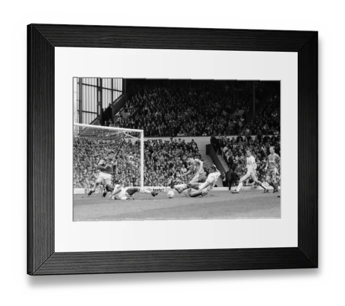 Framed Print : Leeds United v Liverpool. Final score 5-4 to Liverpool, League Division One, Elland Road Framed Print : Leeds United v Liverpool. Final score 5-4 to Liverpool, League Division One, Elland Road