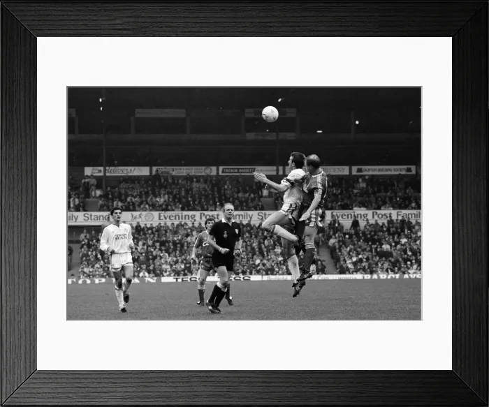 Framed Print : Leeds United v Liverpool. Final score 5-4 to Liverpool, League Division One, Elland Road