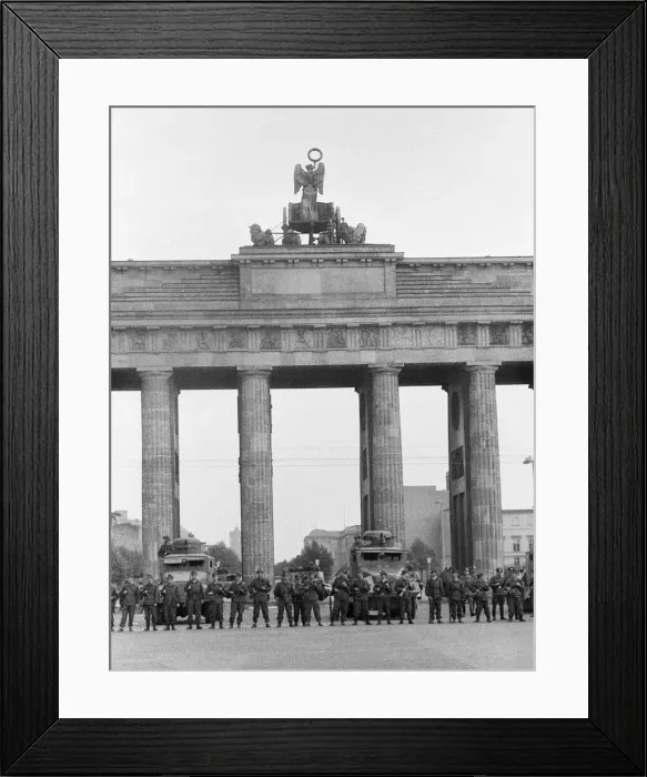 Framed Print : Start of the construction of the Berlin Wall. At midnight on 13th August