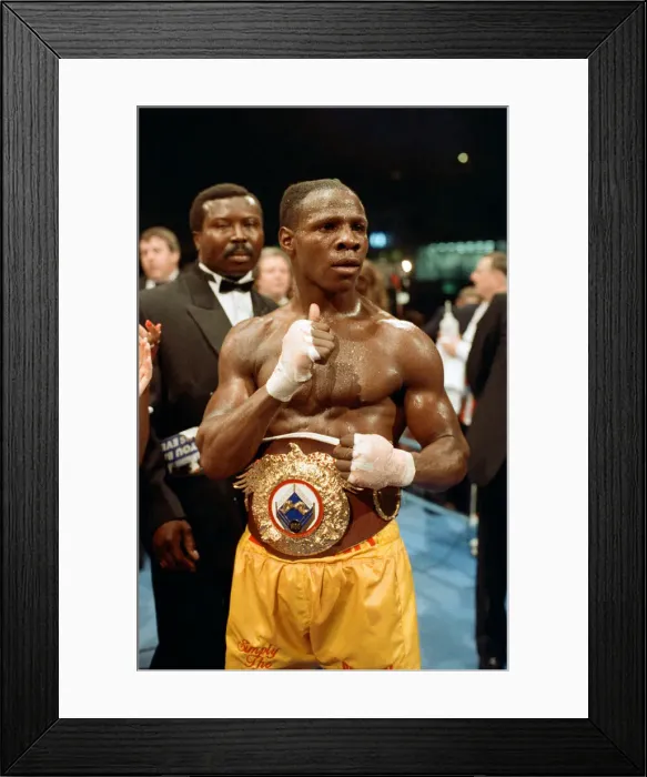 Framed Print : Chris Eubank vs Michael Watson for the WBO middleweight title at Earls Court Exhibition Framed Print : Chris Eubank vs Michael Watson for the WBO middleweight title at Earls Court Exhibition