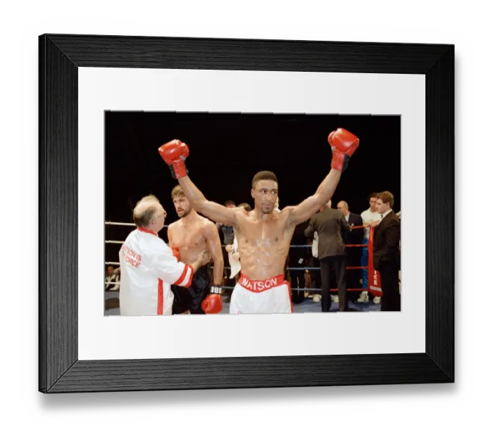 Framed Print : Michael Watson vs Craig Trotter for the Commonwealth middleweight title Framed Print : Michael Watson vs Craig Trotter for the Commonwealth middleweight title