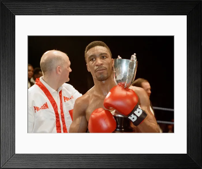 Framed Print : Michael Watson vs Craig Trotter for the Commonwealth middleweight title Framed Print : Michael Watson vs Craig Trotter for the Commonwealth middleweight title
