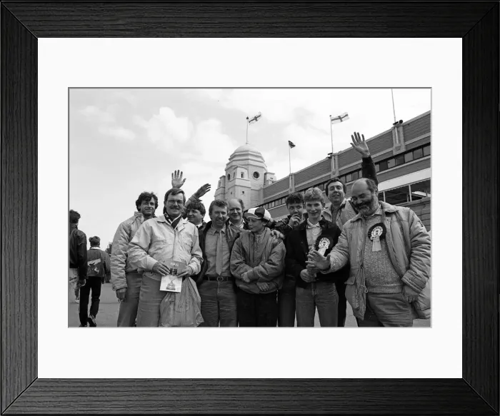 Framed Print : Emley v Colne Dynamoes F. C. in the Football Association Challenge Vase Final held Framed Print : Emley v Colne Dynamoes F. C. in the Football Association Challenge Vase Final held