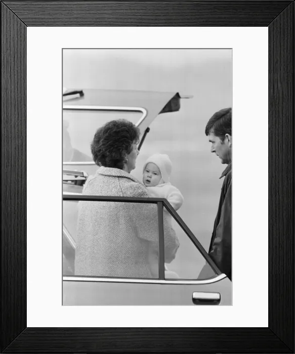 Framed Print : HRH Princess Diana, The Princess of Wales with her sons Framed Print : HRH Princess Diana, The Princess of Wales with her sons
