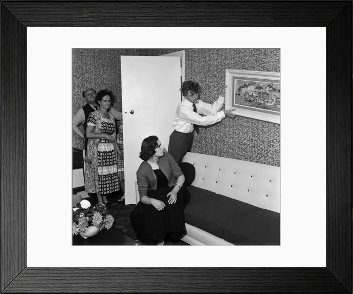 Framed Print : Tommy Steele and his parents at his new £5000 house in Catford, London Framed Print : Tommy Steele and his parents at his new £5000 house in Catford, London