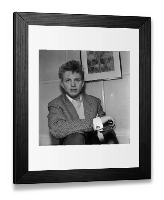 Framed Print : Singer and actor Tommy Steele showing of this Rock n Roll cufflinks