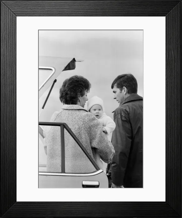 Framed Print : HRH Princess Diana, The Princess of Wales with her sons Framed Print : HRH Princess Diana, The Princess of Wales with her sons