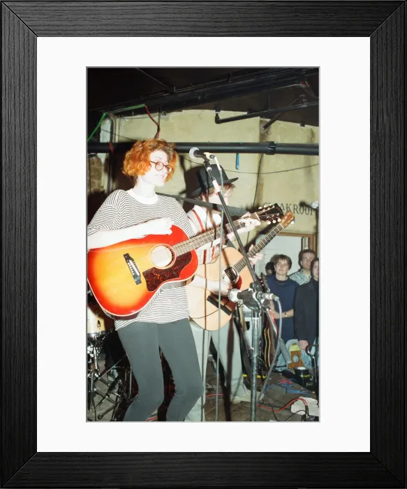 Framed Print : Fairground Attraction perform hits from the album The First of a Million Kisses Framed Print : Fairground Attraction perform hits from the album The First of a Million Kisses