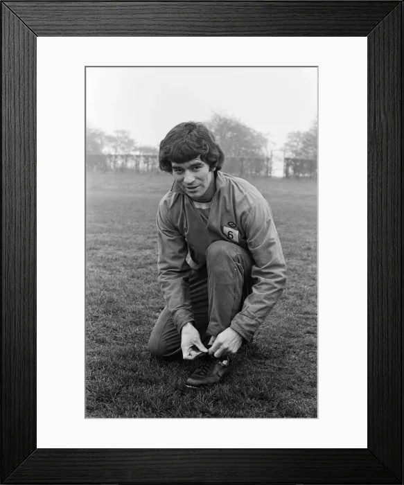 Framed Print : Henry Newton, mid field player with Derby County. 27th February 1976 Framed Print : Henry Newton, mid field player with Derby County. 27th February 1976