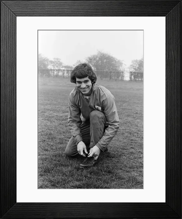 Framed Print : Henry Newton, mid field player with Derby County. 27th February 1976 Framed Print : Henry Newton, mid field player with Derby County. 27th February 1976