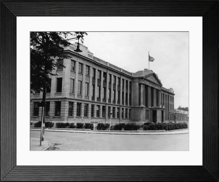 Framed Print : Coventry Technical College, in the Butts, Coventry, Circa 1955 Framed Print : Coventry Technical College, in the Butts, Coventry, Circa 1955
