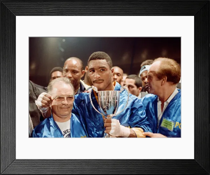 Framed Print : Michael Watson vs Nigel Benn for the British Commonwealth middleweight title Framed Print : Michael Watson vs Nigel Benn for the British Commonwealth middleweight title