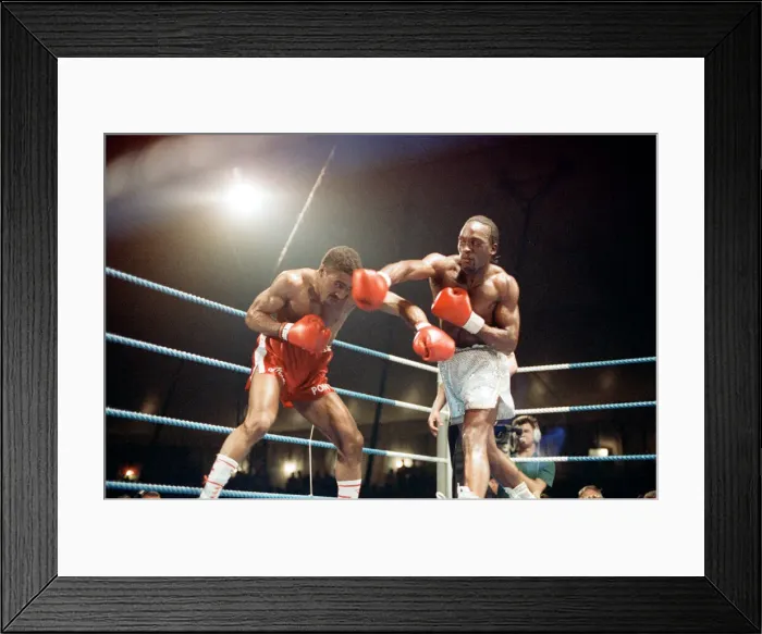 Framed Print : Michael Watson vs Nigel Benn for the British Commonwealth middleweight title Framed Print : Michael Watson vs Nigel Benn for the British Commonwealth middleweight title