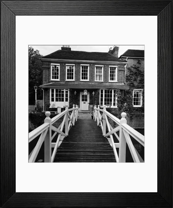 Framed Print : Johnnie and Fanny Cradock, the television cookery expert Framed Print : Johnnie and Fanny Cradock, the television cookery expert