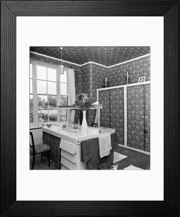 Framed Print : Johnnie and Fanny Cradock, the television cookery expert Framed Print : Johnnie and Fanny Cradock, the television cookery expert