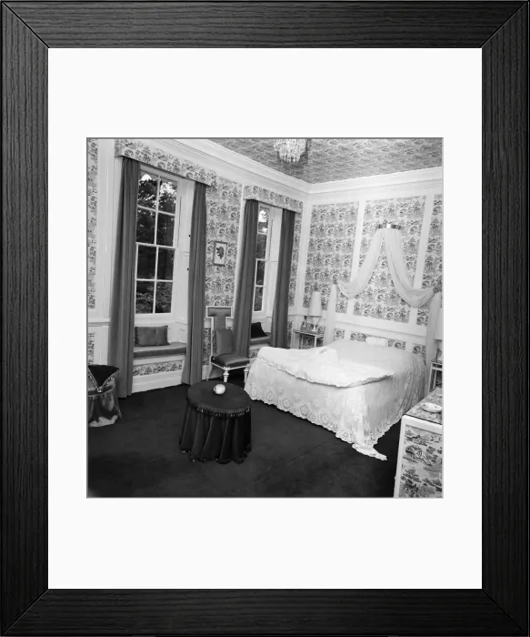 Framed Print : Johnnie and Fanny Cradock, the television cookery expert Framed Print : Johnnie and Fanny Cradock, the television cookery expert