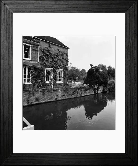 Framed Print : Johnnie and Fanny Cradock, the television cookery expert