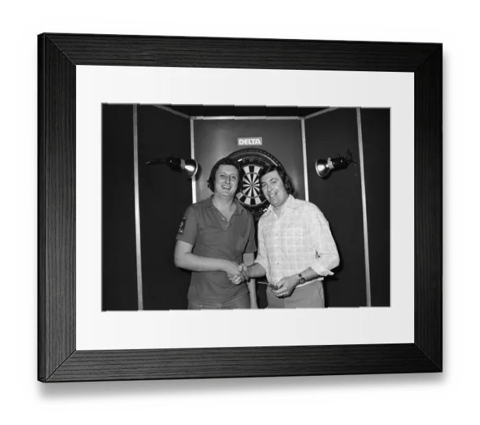 Framed Print : Professional British dart player Eric Bristow poses with winner John Lowe after finishing Framed Print : Professional British dart player Eric Bristow poses with winner John Lowe after finishing