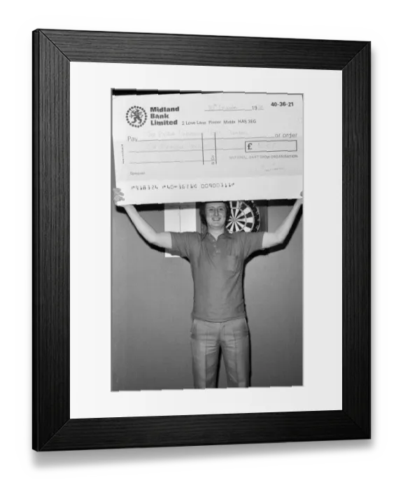 Framed Print : Nineteen year old Eric Bristow celebrates his victory in the Professional section of Framed Print : Nineteen year old Eric Bristow celebrates his victory in the Professional section of