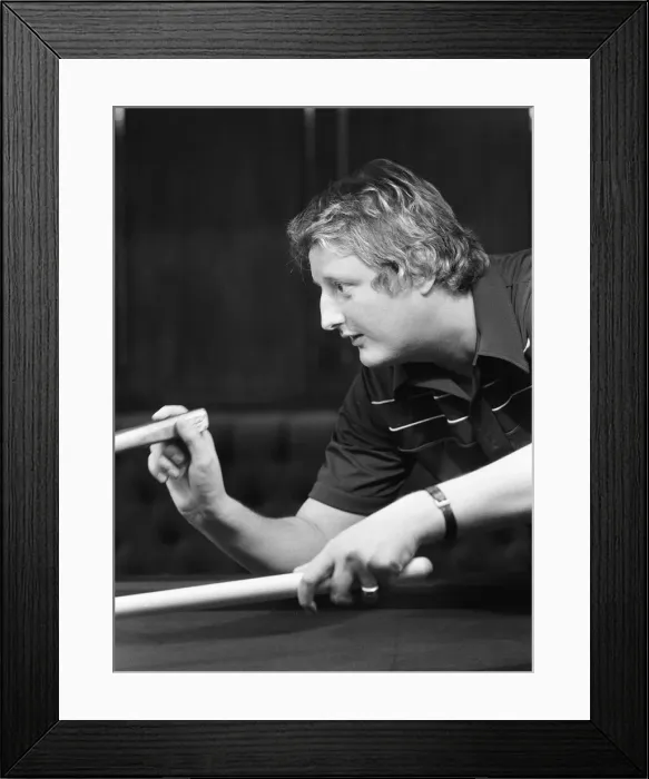 Framed Print : British dart player Eric Bristow pictured at the pub, enjoying a game of snooker Framed Print : British dart player Eric Bristow pictured at the pub, enjoying a game of snooker