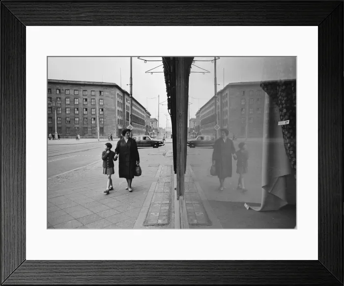 Framed Print : Scenes in East Berlin, four years after work began on the construction of the Berlin Wall Framed Print : Scenes in East Berlin, four years after work began on the construction of the Berlin Wall
