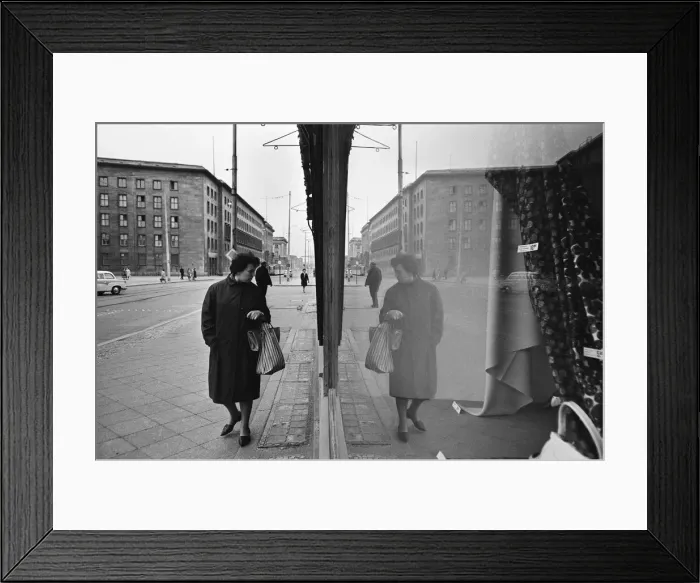 Framed Print : Scenes in East Berlin, four years after work began on the construction of the Berlin Wall Framed Print : Scenes in East Berlin, four years after work began on the construction of the Berlin Wall