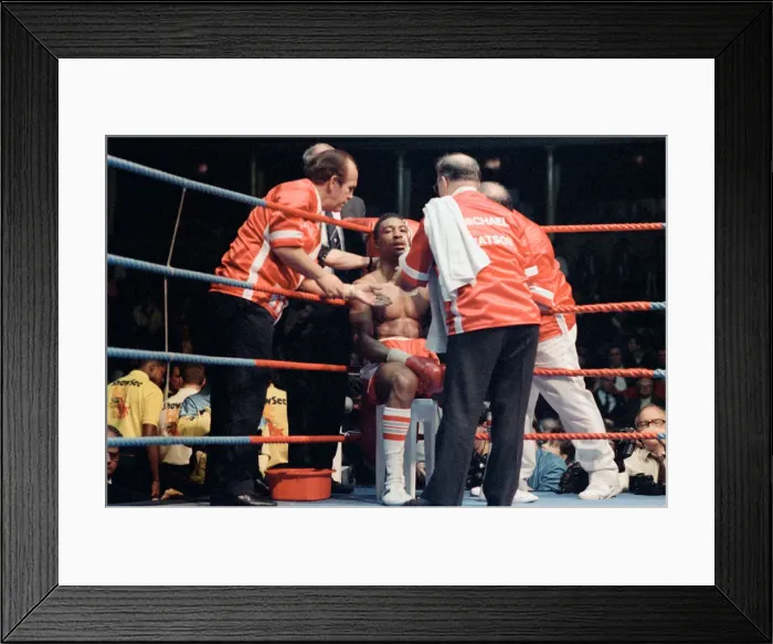 Framed Print : Mike McCallum vs Michael Watson for the WBA middleweight title Framed Print : Mike McCallum vs Michael Watson for the WBA middleweight title