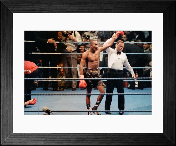 Framed Print : Mike McCallum vs Michael Watson for the WBA middleweight title Framed Print : Mike McCallum vs Michael Watson for the WBA middleweight title