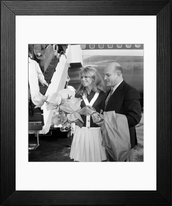 Framed Print : Julie Christie arriving at London Airport after she was awarded the Academy Award for