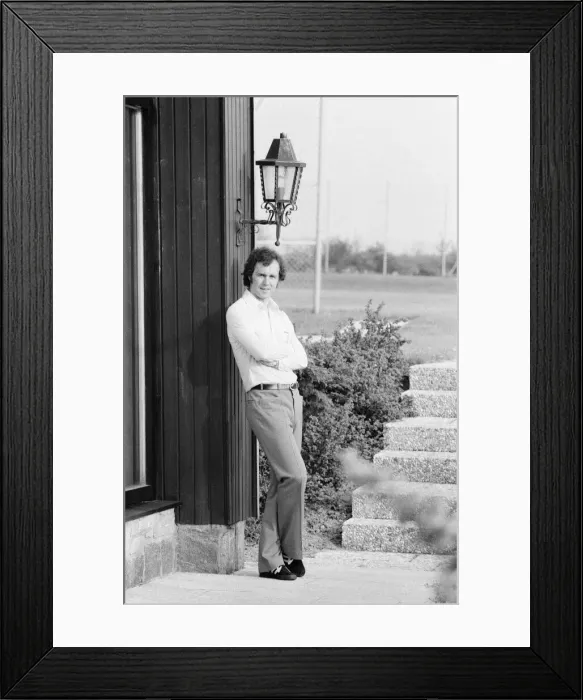 Framed Print : Franz Beckenbauer Bayern Munich and West Germany Captain is interviewed by Mirror