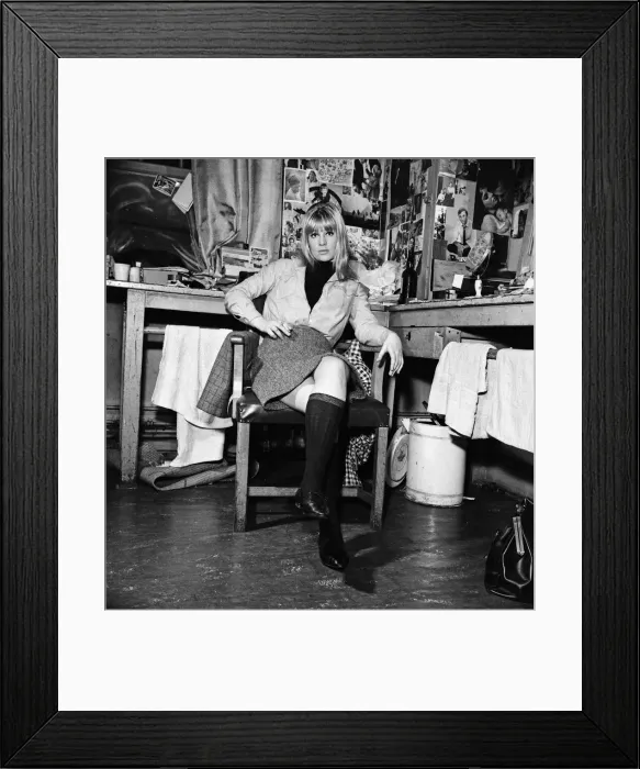 Framed Print : Julie Christie interviewed by Donald Zec in Birmingham. 5th November 1963 Framed Print : Julie Christie interviewed by Donald Zec in Birmingham. 5th November 1963