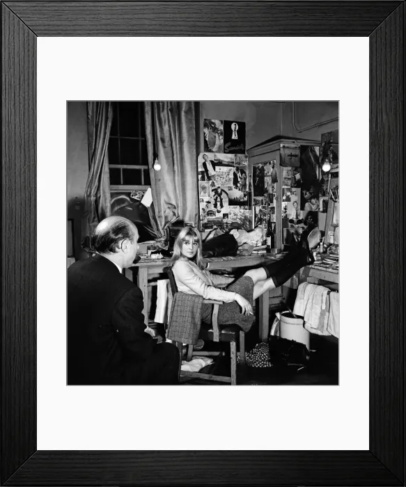 Framed Print : Julie Christie interviewed by Donald Zec in Birmingham. 5th November 1963 Framed Print : Julie Christie interviewed by Donald Zec in Birmingham. 5th November 1963