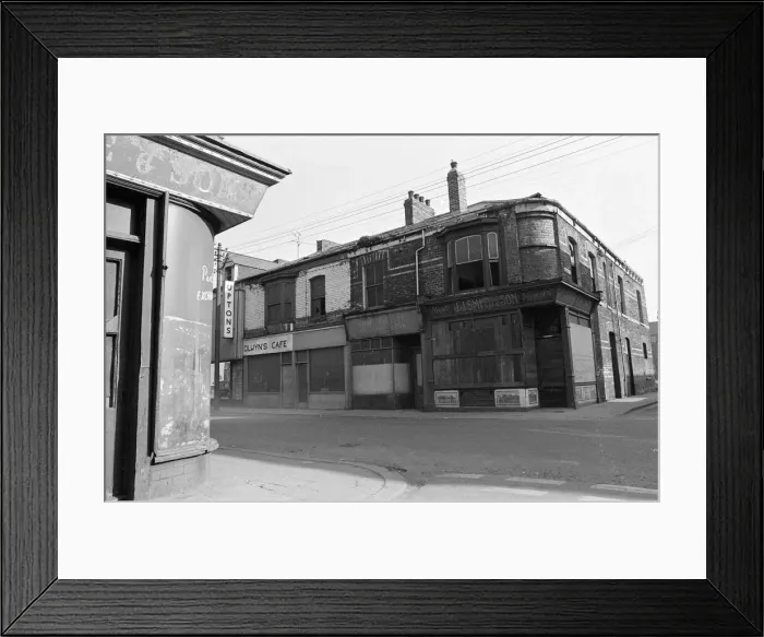 Framed Print : Scenes in South Bank, Middlesbrough, North Yorkshire. 1973 Framed Print : Scenes in South Bank, Middlesbrough, North Yorkshire. 1973