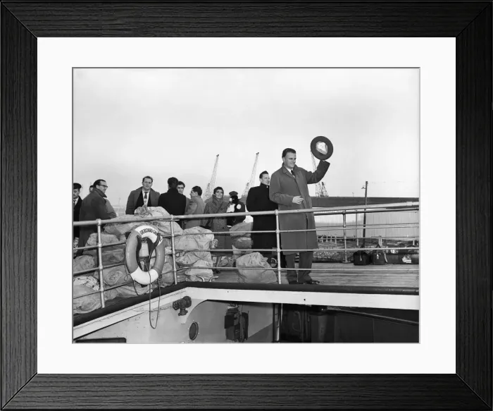 Framed Print : American evangelist Billy Graham salutes the huge crowd who gathered to welcome him Framed Print : American evangelist Billy Graham salutes the huge crowd who gathered to welcome him