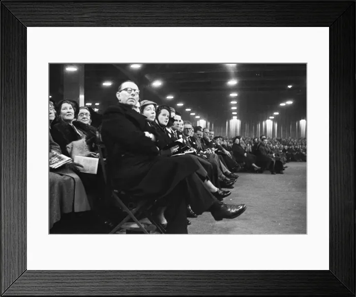 Framed Print : American evangelist Billy Graham addressing a huge crowd of people at Kelvin Hall in Framed Print : American evangelist Billy Graham addressing a huge crowd of people at Kelvin Hall in