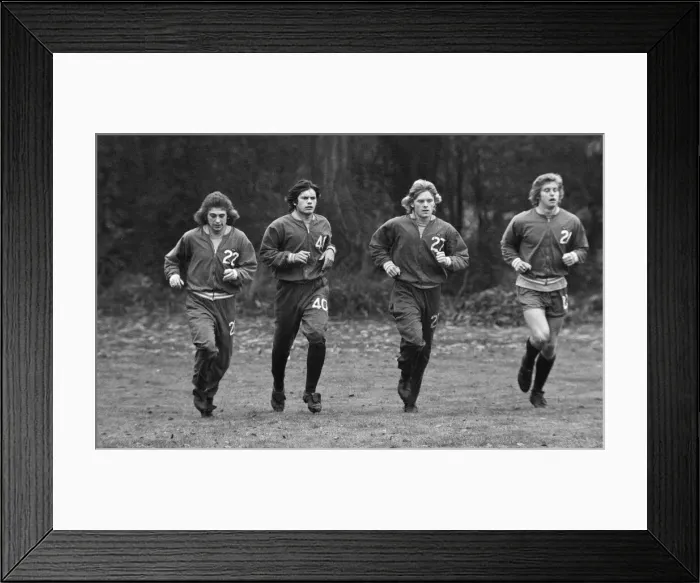 Framed Print : New Chelsea starlet, seventeen year old Ray Butch'Wilkins Framed Print : New Chelsea starlet, seventeen year old Ray Butch'Wilkins