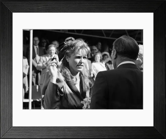 Framed Print : Sarah, Duchess of York visits Scotland. 16th August 1986 Framed Print : Sarah, Duchess of York visits Scotland. 16th August 1986