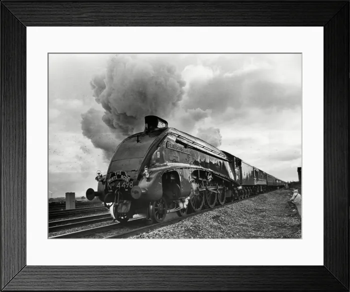 Framed Print : The Sir Nigel Gresley arrives at Derby Built in 1937 by Sir Nigel Gresley 15th February Framed Print : The Sir Nigel Gresley arrives at Derby Built in 1937 by Sir Nigel Gresley 15th February