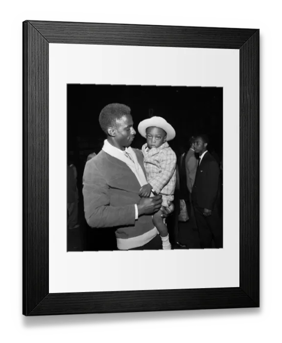 Framed Print : Nearly 1000 West Indian immigrants arrive in three boats trains at Waterloo Station