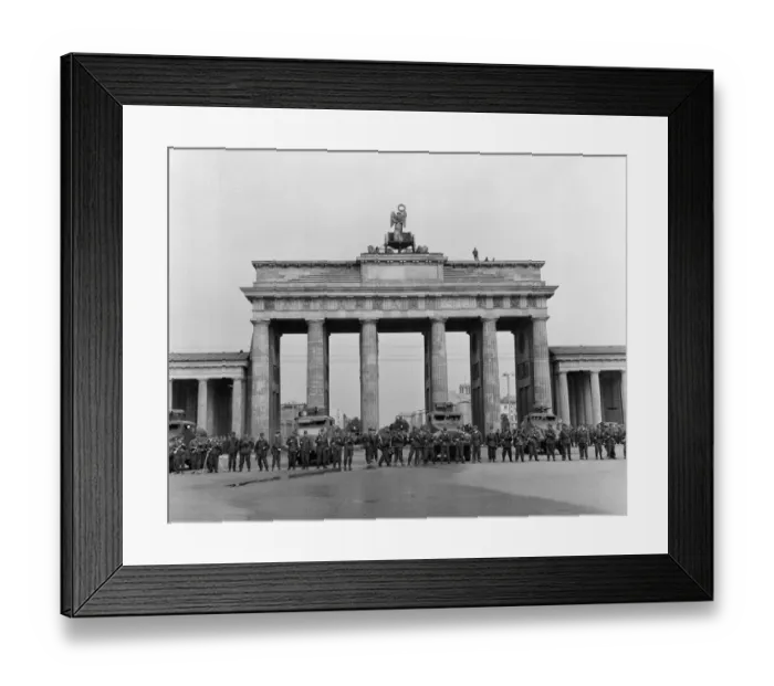 Framed Print : Start of the construction of the Berlin Wall. At midnight on 13th August